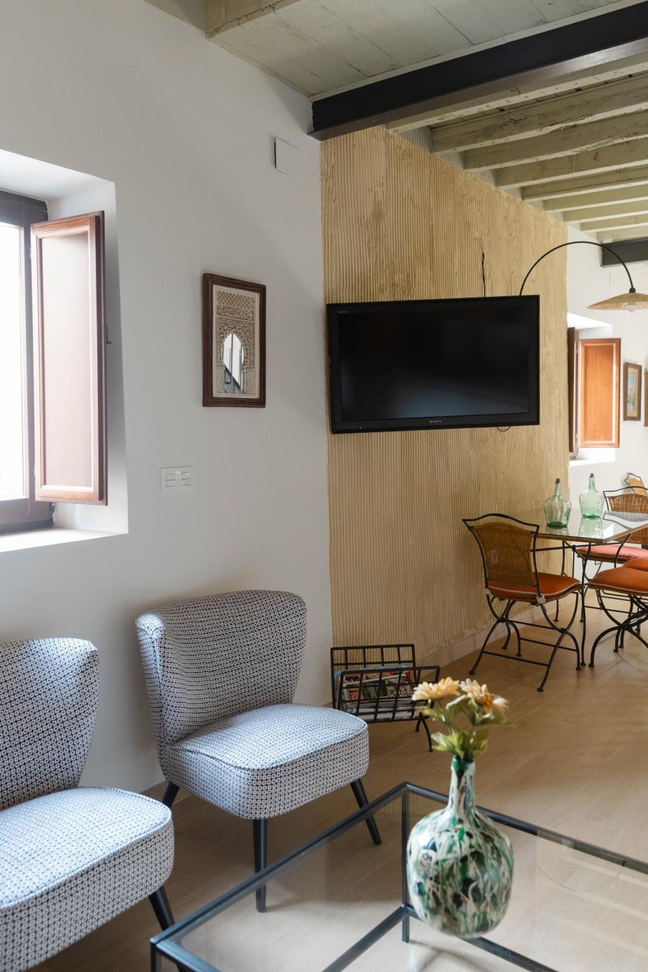 Pangsapuri Duplex Con Vista A La Alhambra